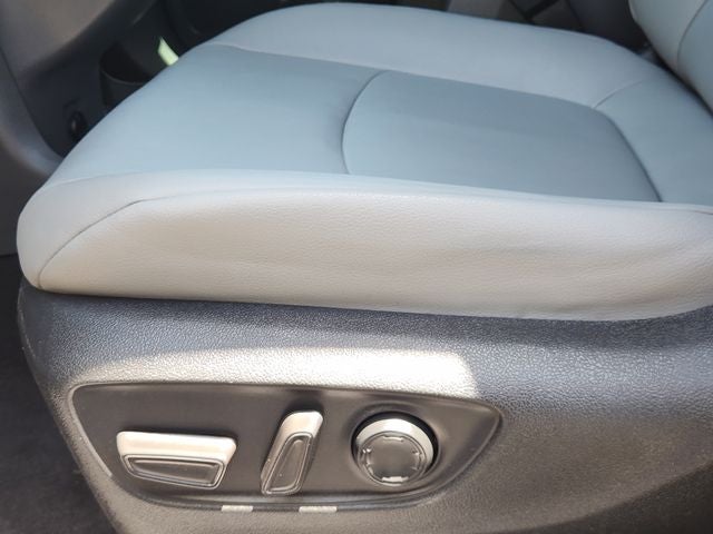 2023 Toyota Sienna XLE 8 Passenger