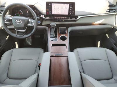 2023 Toyota Sienna XLE 8 Passenger