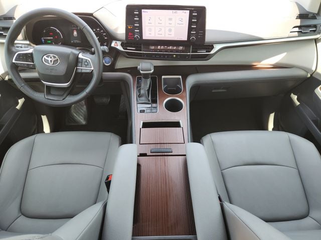 2023 Toyota Sienna XLE 8 Passenger