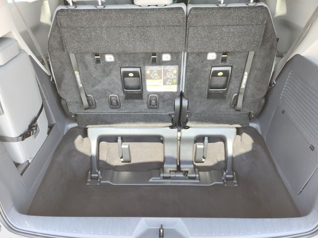 2023 Toyota Sienna XLE 8 Passenger