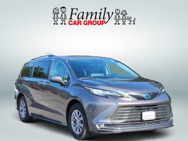 2022 Toyota Sienna XLE 7 Passenger