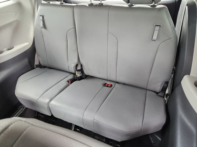 2022 Toyota Sienna XLE 7 Passenger