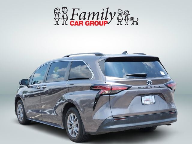 2021 Toyota Sienna XLE 8 Passenger