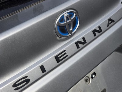 2024 Toyota Sienna XLE 8 Passenger