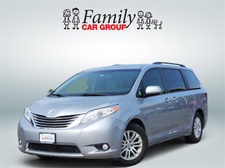 2017 Toyota Sienna XLE Premium 8 Passenger