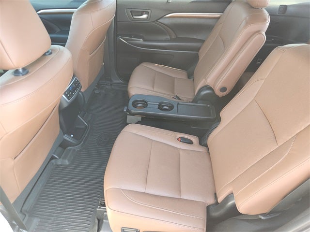 2019 Toyota Highlander Limited Platinum