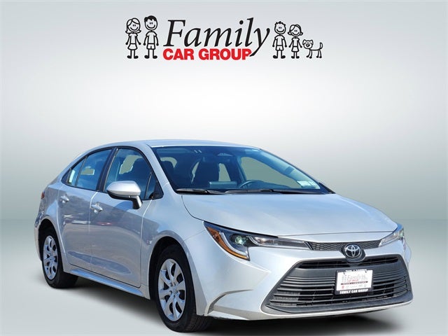 Used 2024 Toyota Corolla LE with VIN 5YFB4MDE5RP187037 for sale in Northfield, Minnesota