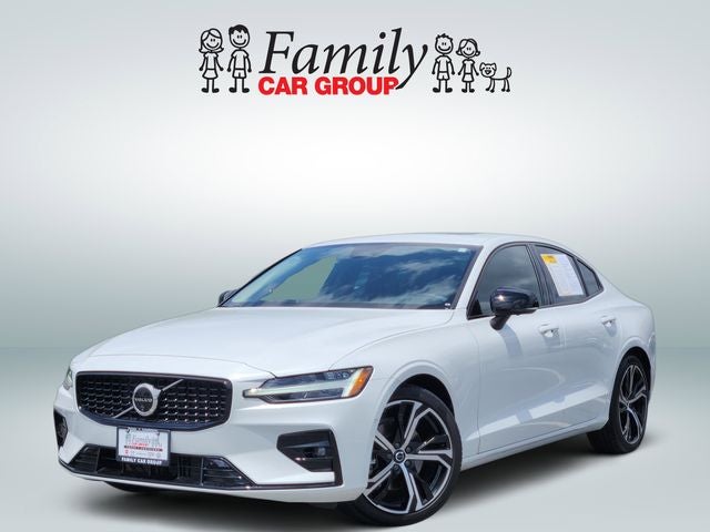 2024 Volvo S60 B5 Plus Dark Theme AWD's photo