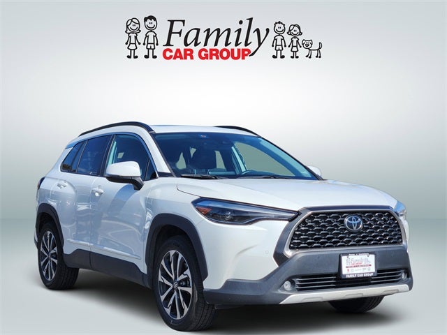 Used 2022 Toyota Corolla Cross XLE with VIN 7MUDAAAG4NV023727 for sale in Northfield, Minnesota