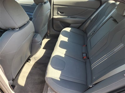 2025 Hyundai Elantra SEL Convenience