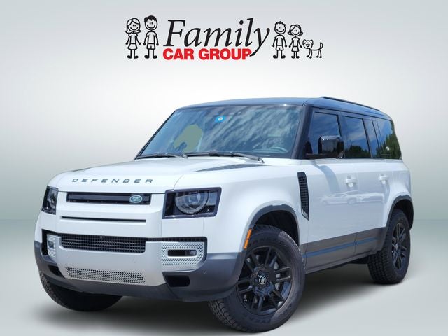 2023 Land Rover Defender SE's photo