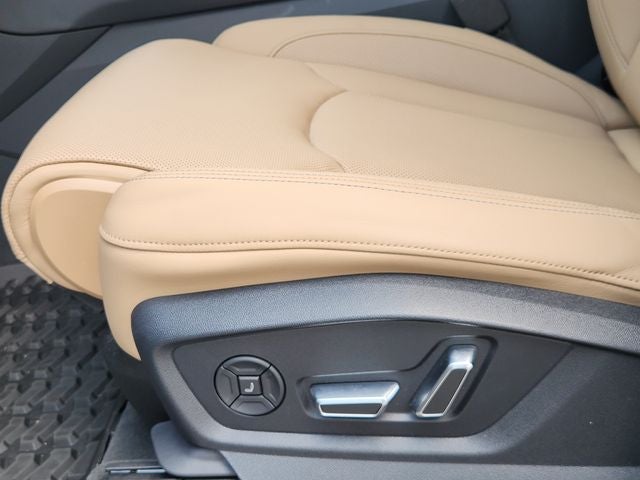 2025 Audi Q7 55 Prestige quattro