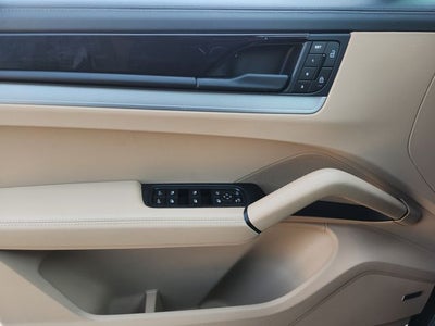2024 Porsche Cayenne Base