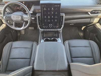 2025 GMC Yukon Elevation