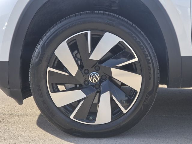2024 Volkswagen Atlas Cross Sport 2.0T SEL