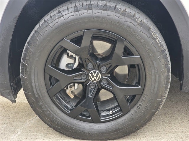 2024 Volkswagen Atlas 2.0T Peak Edition SEL