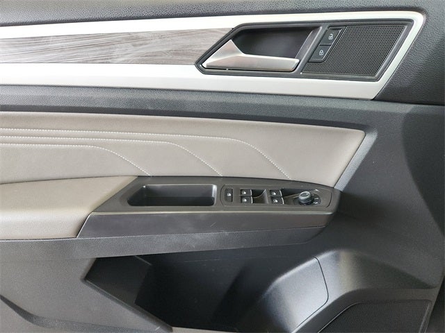 2022 Volkswagen Atlas Cross Sport 2.0T SE w/Technology