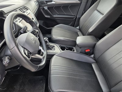 2024 Volkswagen Tiguan 2.0T SE R-Line Black