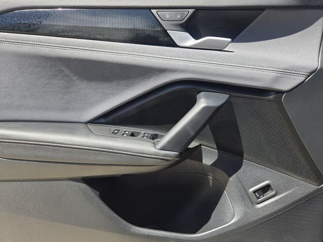 2025 Volkswagen Tiguan 2.0T SE R-Line Black