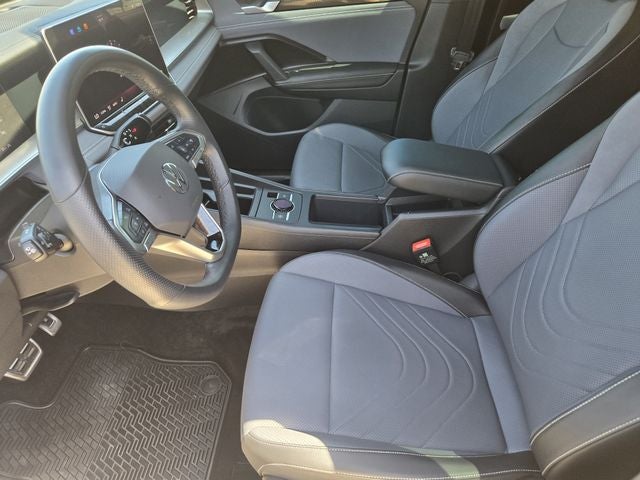 2025 Volkswagen Tiguan 2.0T SE R-Line Black