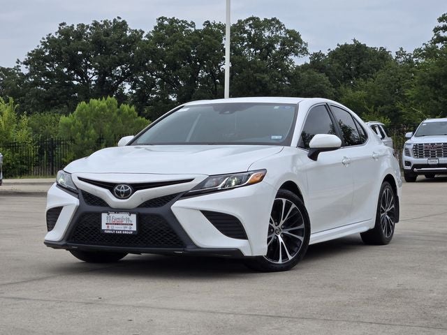 2020 Toyota Camry SE