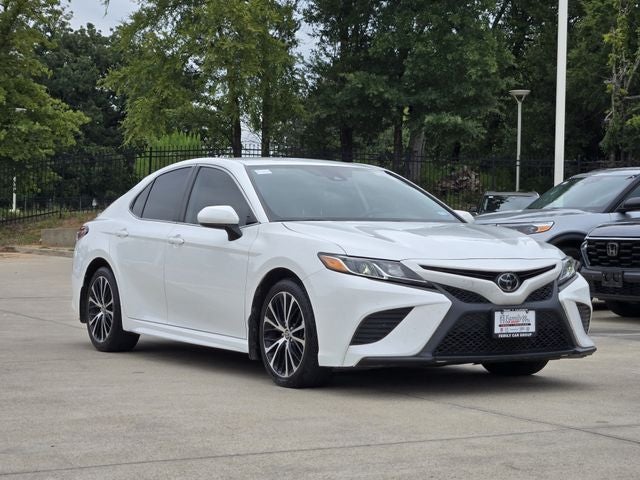 2020 Toyota Camry SE