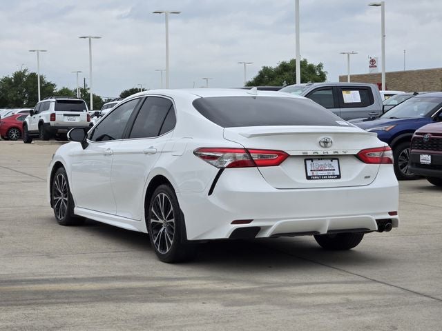 2020 Toyota Camry SE