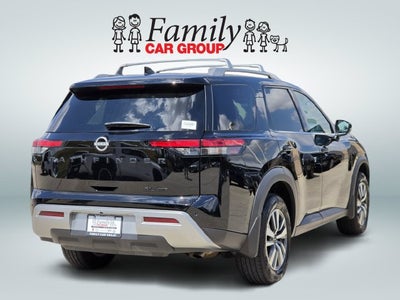 2024 Nissan Pathfinder SL