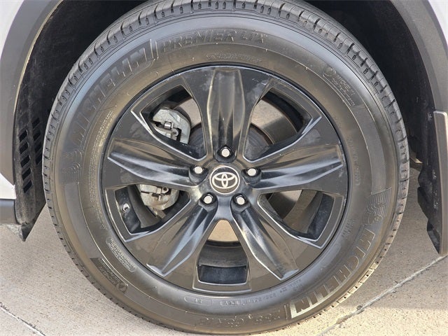 2022 Toyota Highlander Hybrid Bronze Edition