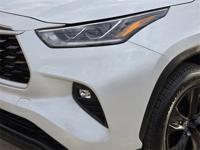 2022 Toyota Highlander Hybrid Bronze Edition