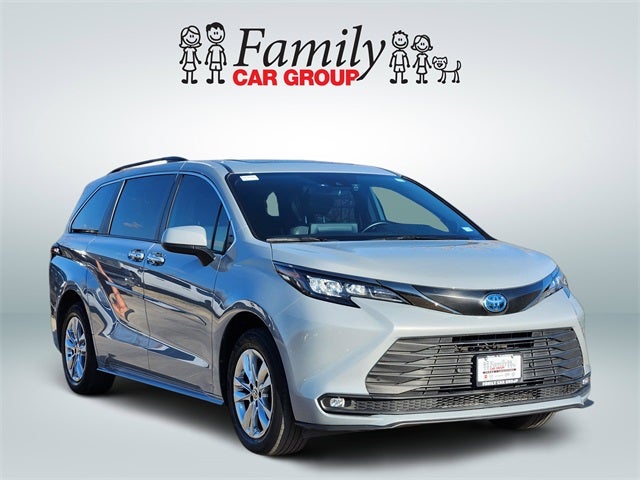 2023 Toyota Sienna Woodland Edition 7 Passenger