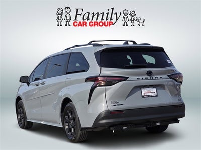 2025 Toyota Sienna Woodland Edition 7 Passenger