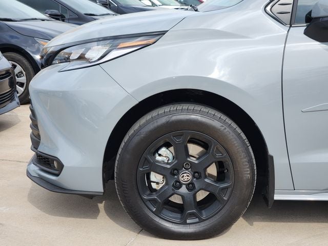 2025 Toyota Sienna Woodland Edition 7 Passenger