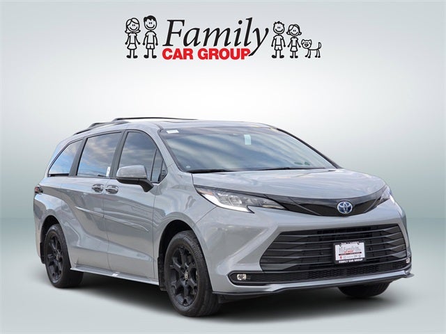 2025 Toyota Sienna Woodland Edition 7 Passenger
