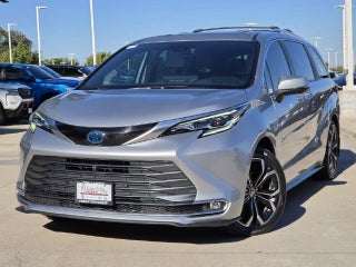2025 Toyota Sienna Platinum 7 Passenger
