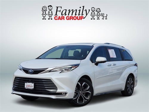 2025 Toyota Sienna Platinum 7 Passenger