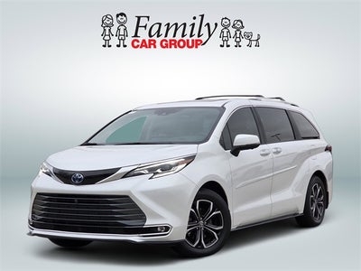 2025 Toyota Sienna Platinum 7 Passenger