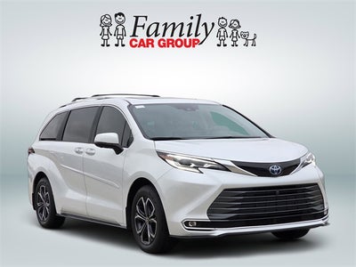 2025 Toyota Sienna Platinum 7 Passenger