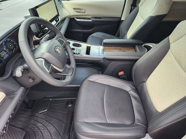 2026 Toyota Sienna Platinum 7 Passenger