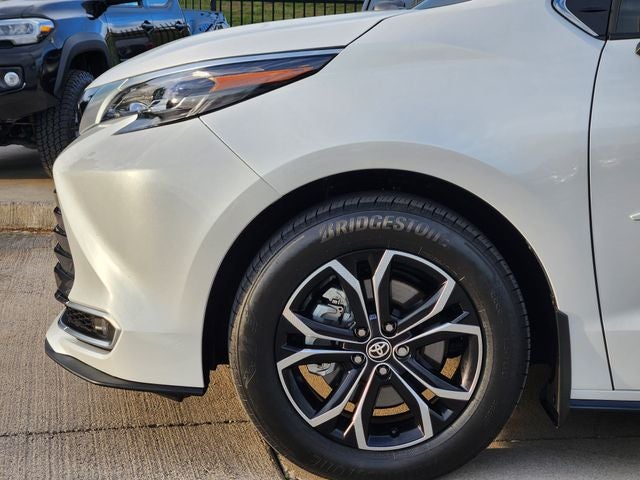 2026 Toyota Sienna Platinum 7 Passenger