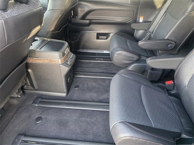 2025 Toyota Sienna Platinum 7 Passenger