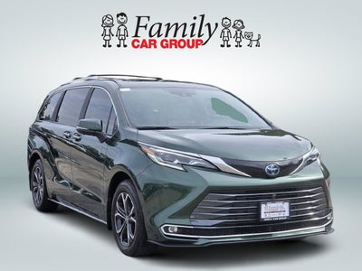 2025 Toyota Sienna Platinum 7 Passenger