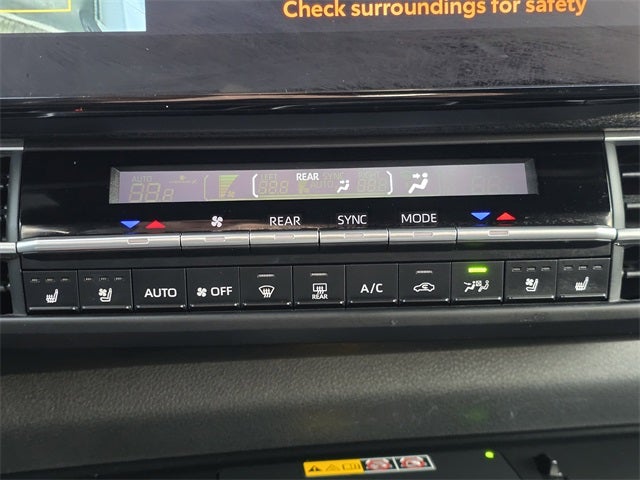 2025 Toyota Sienna Platinum 7 Passenger