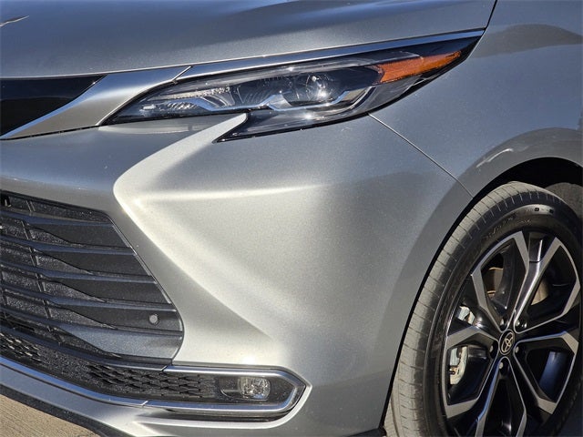 2025 Toyota Sienna Platinum 7 Passenger