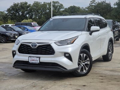 2022 Toyota Highlander Hybrid XLE