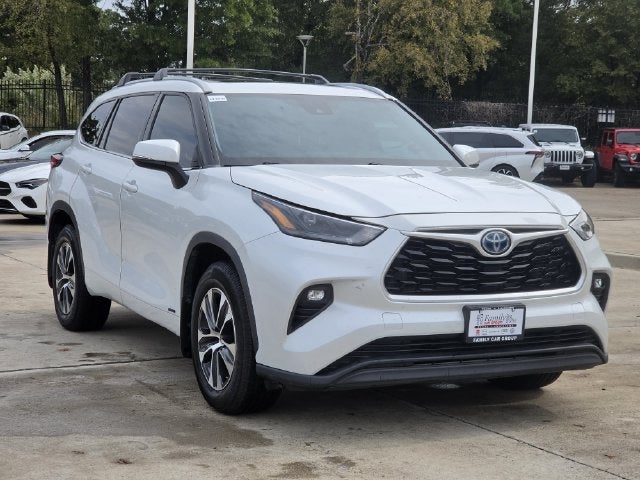2022 Toyota Highlander Hybrid XLE