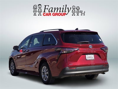 2025 Toyota Sienna XLE 8 Passenger