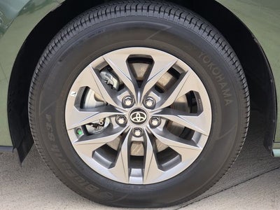 2025 Toyota Sienna XLE 8 Passenger