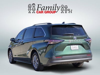 2025 Toyota Sienna XLE 8 Passenger