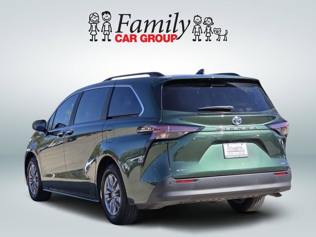 2025 Toyota Sienna XLE 8 Passenger